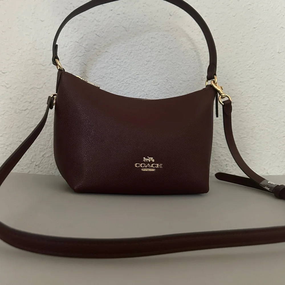 NWT COACH Zip Top‎ Leather Shoulder Bag